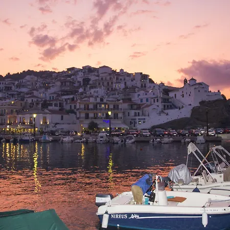 Georgios L Skopelos