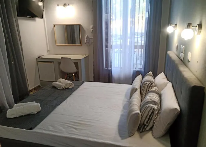 Georgios L Skopelos Town